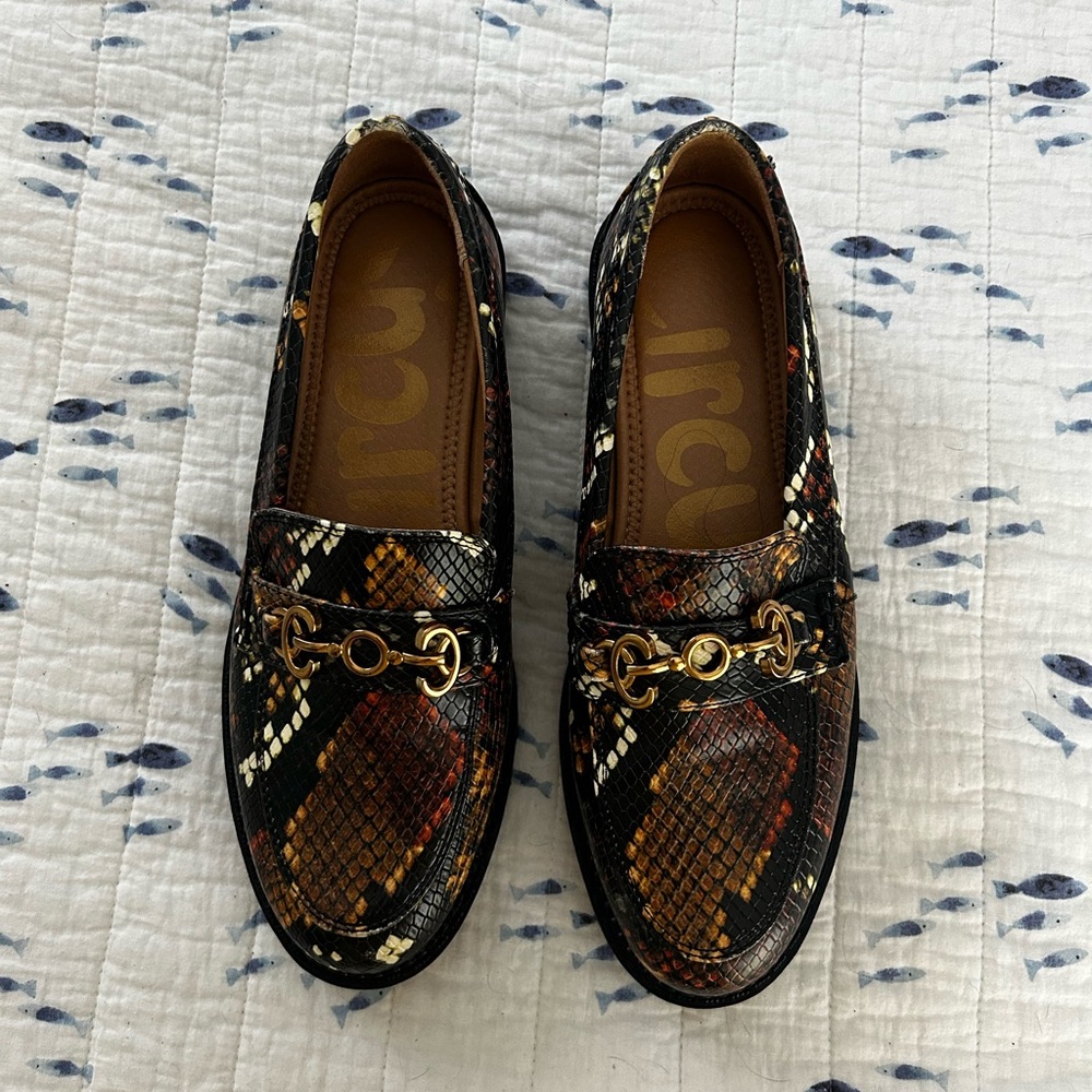 Circus Croc Pattern Loafers